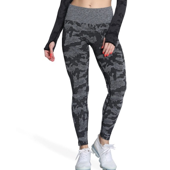 Camo designer Black and gray camo fitness set - Picture 4 of 16